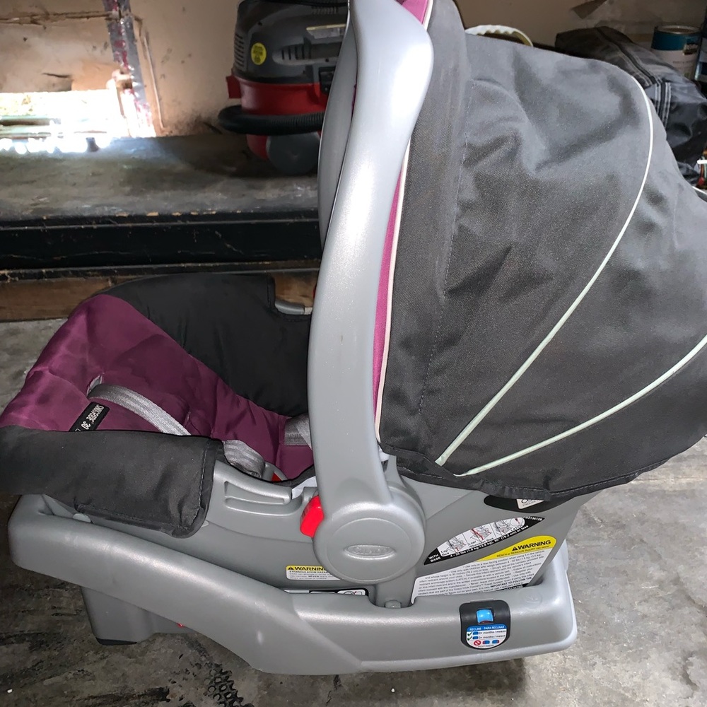 A Graco car seat